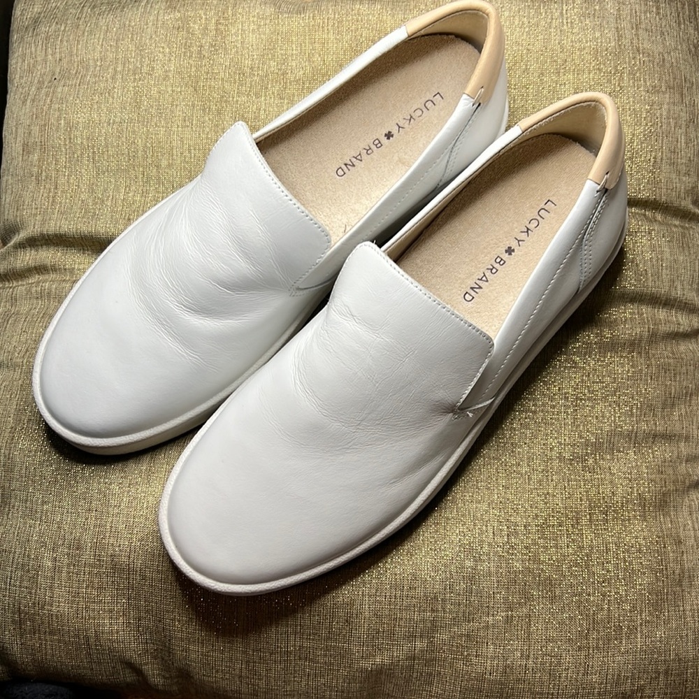 Leather canvas slip on sneaker size9.5